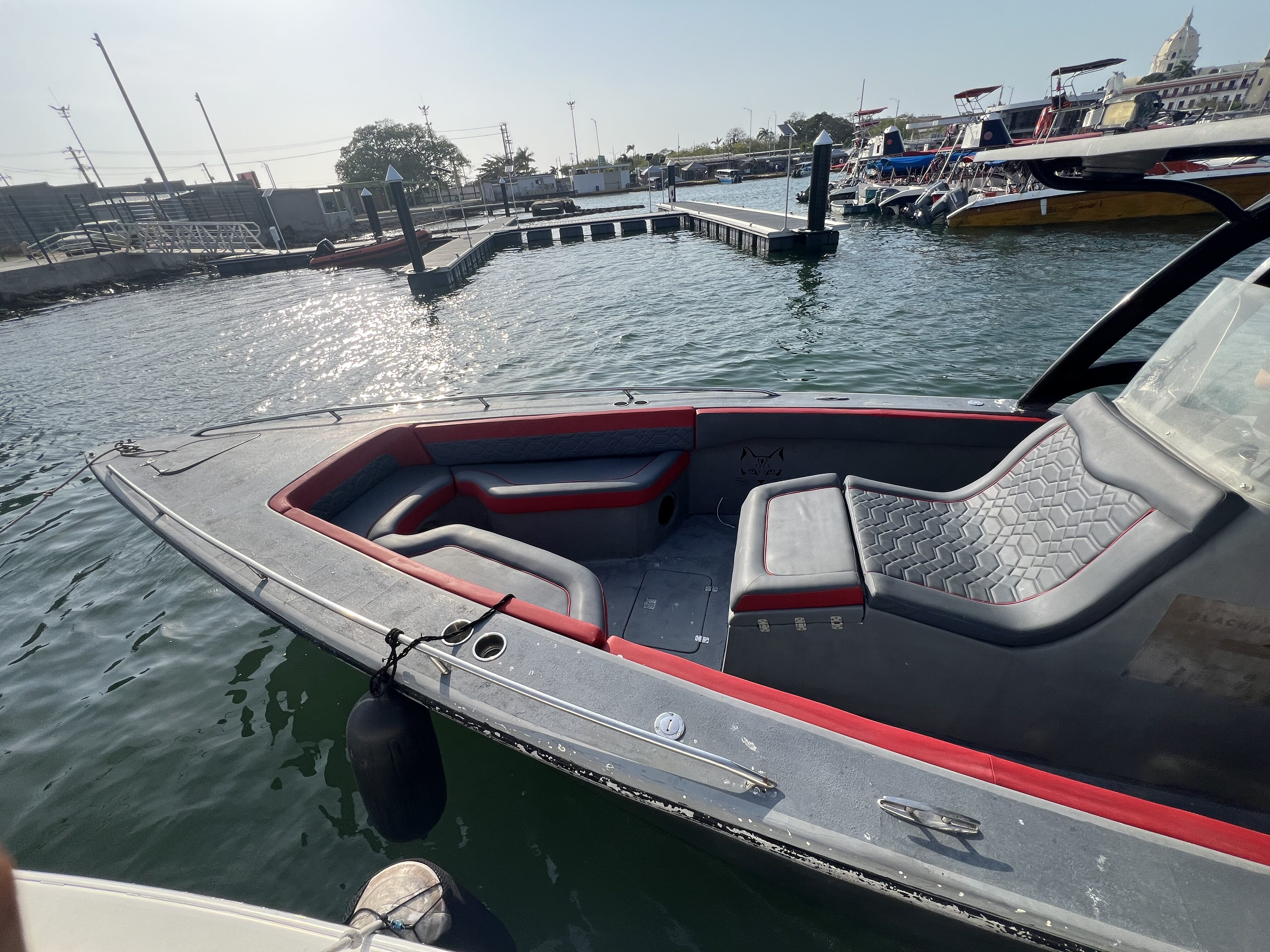 TODOMAR 34 – 34 FT – 2x SUZUKI 250 HP - Image 3