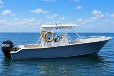 BOTE MAKO – 28 FT – 2x SUZUKI 250 HP (2021)